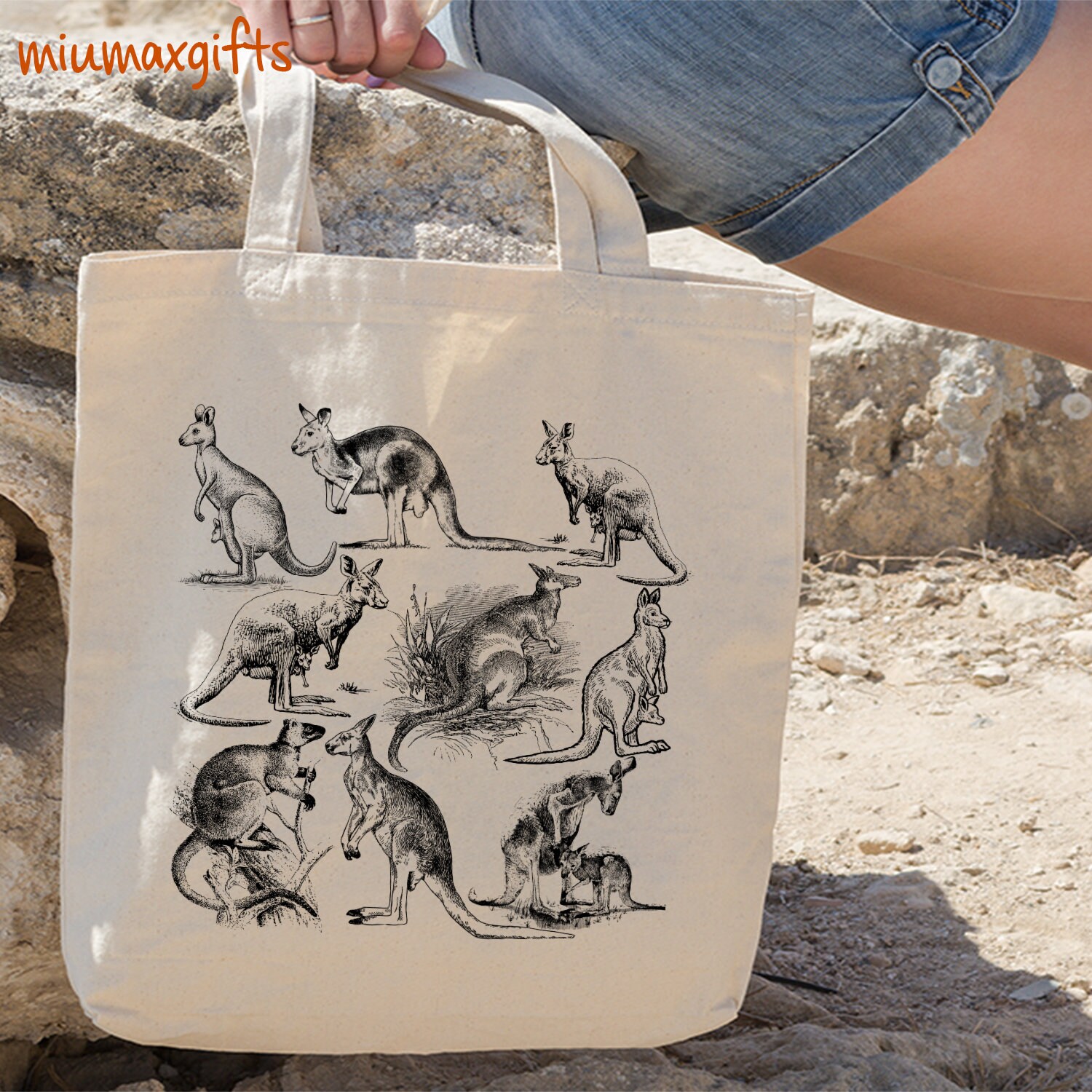 Kangaroo Canvas Tote Bag, Kangaroo Totes, Hand-drawn Kangaroo Bag, Kangaroo Lover Gift, Woodland Animal Bag, Shopping Bag, Eco-Friendly Tote