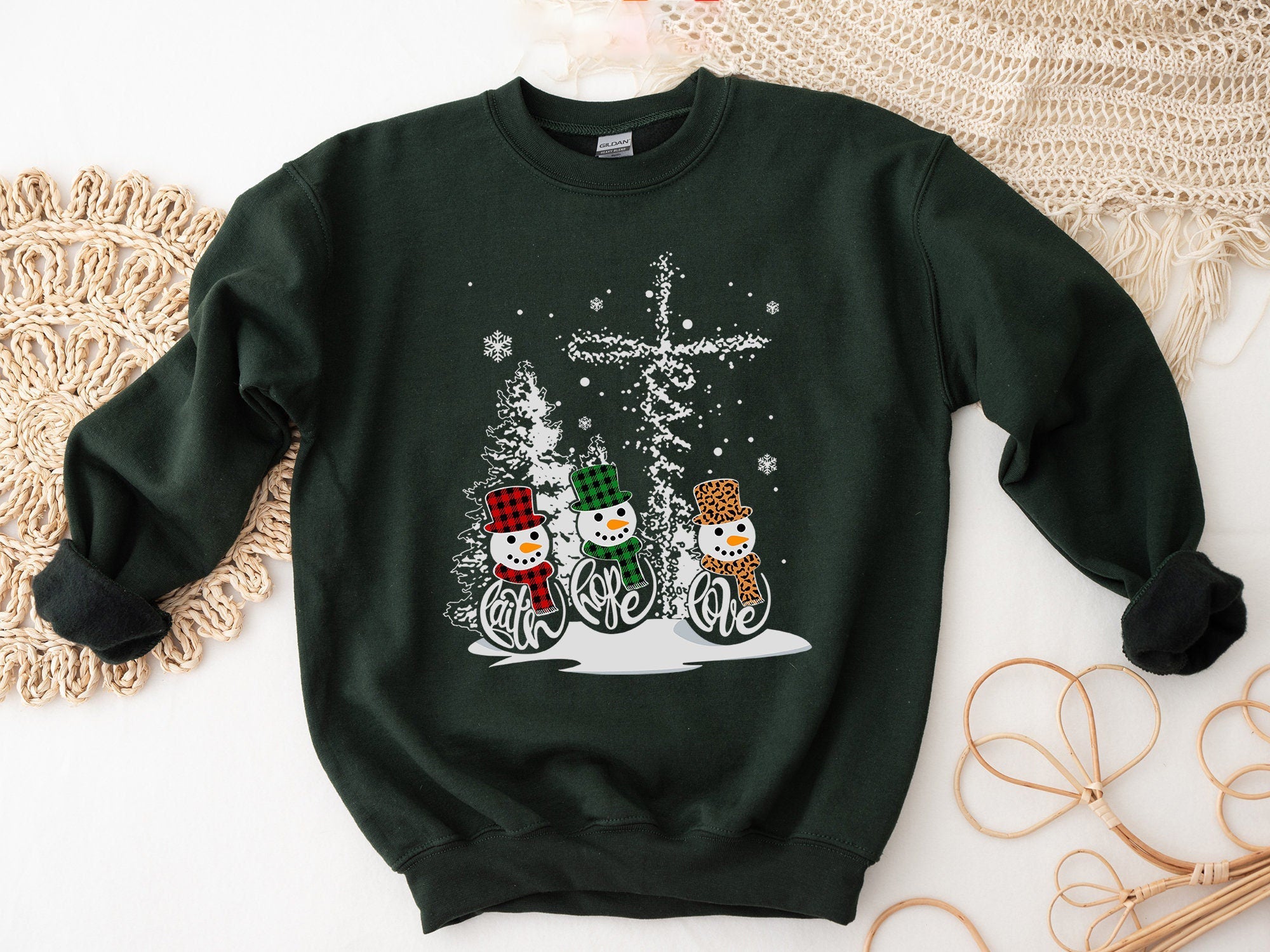 Christmas Snowman Sweatshirt, Christmas Sweater, Snowman Christmas Sweatshirt, Family Christmas Shirt, Retro Vintage Christmas Shirt , Fall shirts, Family Christmas Shirts, Vintage Style Shirt