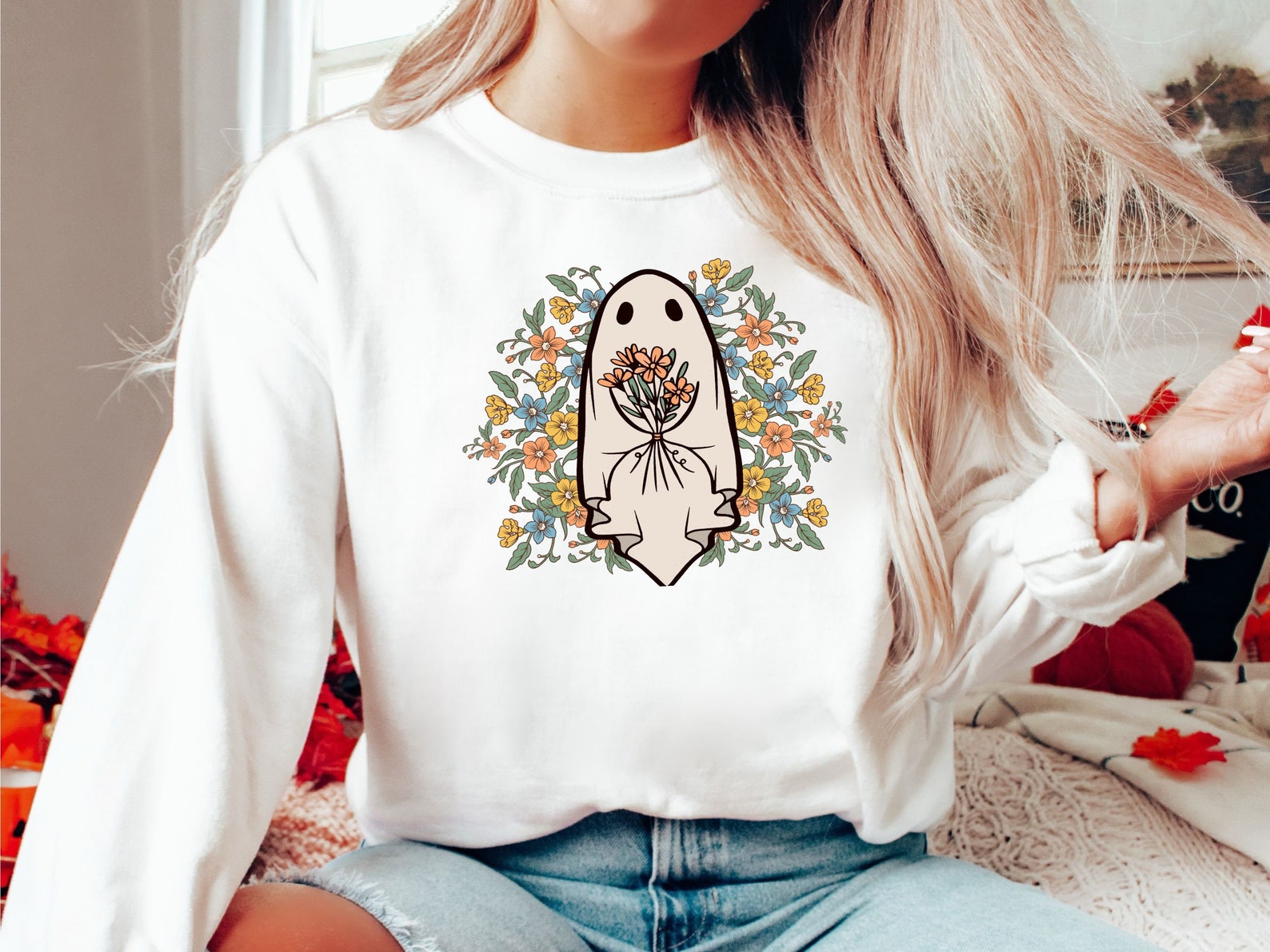 Floral Ghost Halloween Sweatshirt, Halloween Shirt, Ghost Shirt, Halloween Sweater, Halloween Gift, Womens Halloween, Fall Sweatshirt, Ghost It Girl Halloween Costumes