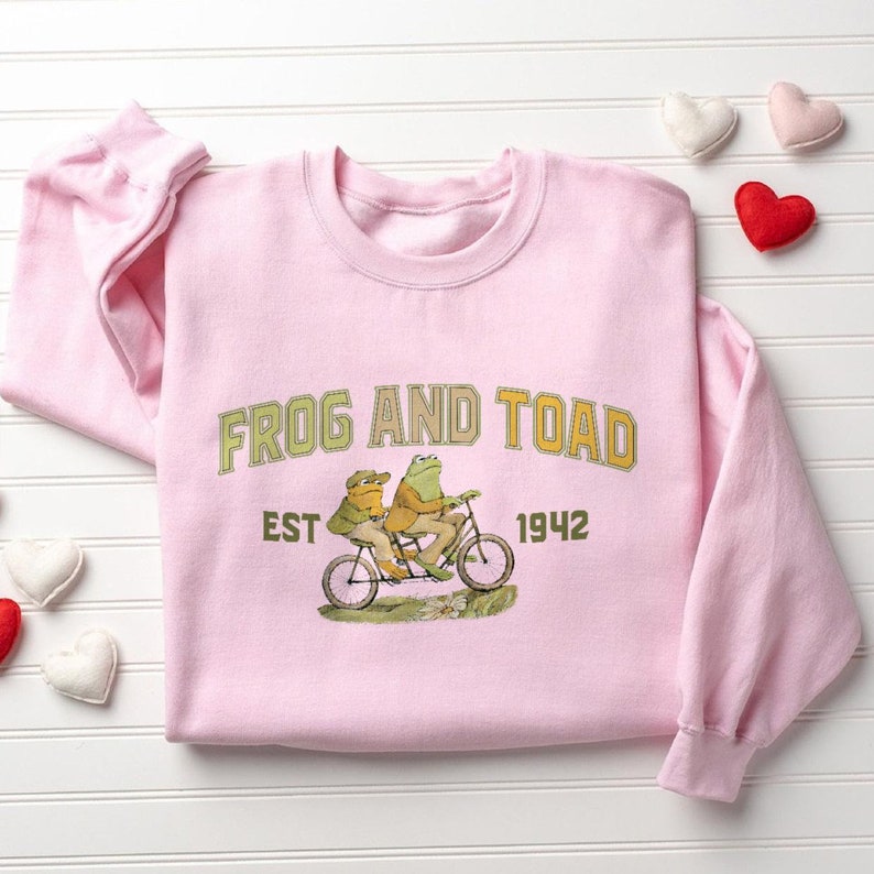 Frog and Toad Print Sweatshirt, Vintage Classic Book Shirt, Retro Frog Shirt, Bookworm Embroidered Shirt, Gift For Her