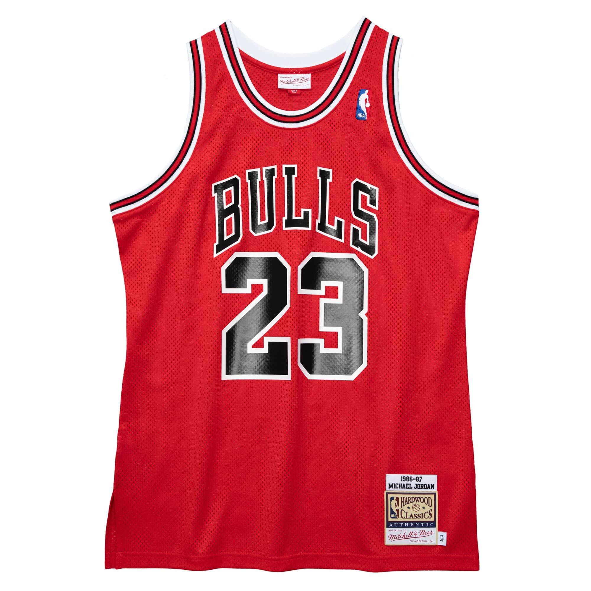 Mitchell & Ness Authentic Michael Jordan Chicago Bulls 1986-87 Jersey ...