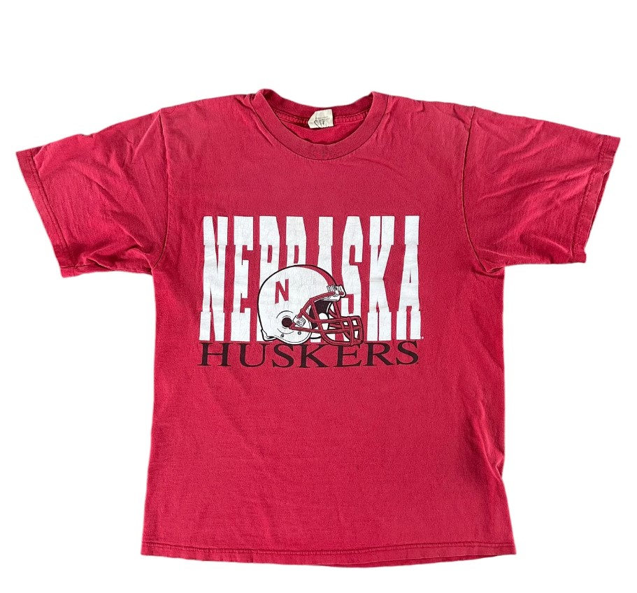 Vintage Style 1990s Nebraska Huskers Shirt Outfit   Retro College Football Tee