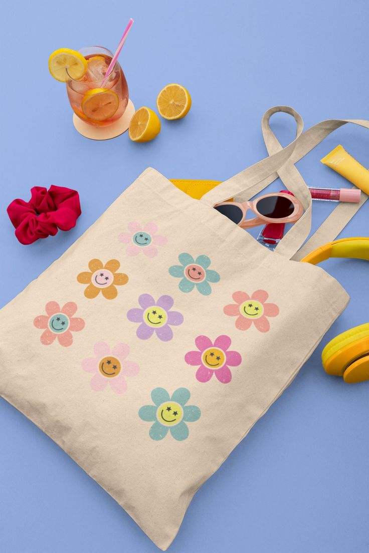 Floral Canvas Tote Bag, Retro Flower Aesthetic Tote Bag, Cute Shoulder Bag, Indie 70s Bag, Trendy Birthday Gift for Her, Cotton Shopping Bag, Best Tote Bags Ideas, Cute Tote Bags Ideas, Tote Bag Design Ideas, Girls Tote Bag, Best Canvas Tote Bags Ideas