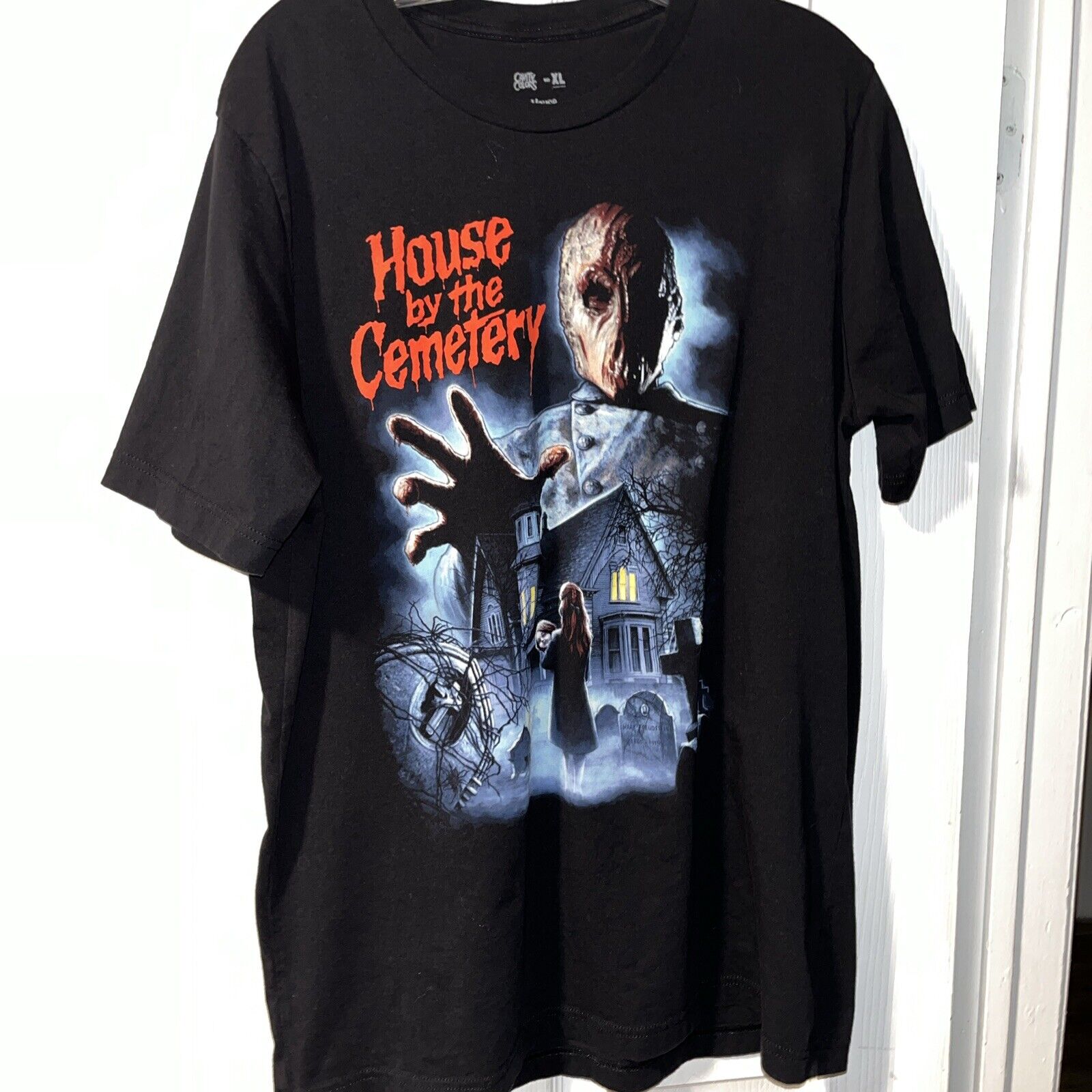 House By The Cemetery XL T-shirt Cav … fashionstation