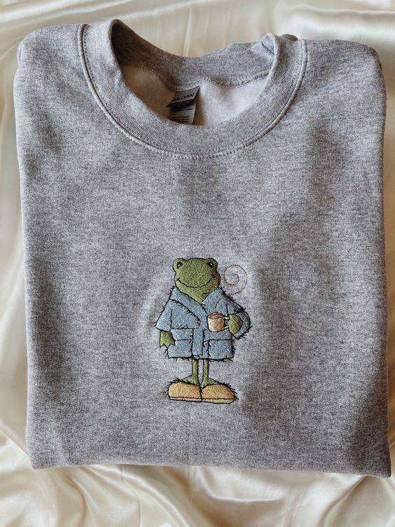 Embroidered Frog Crewneck l Comfy Frog Sweatshirt