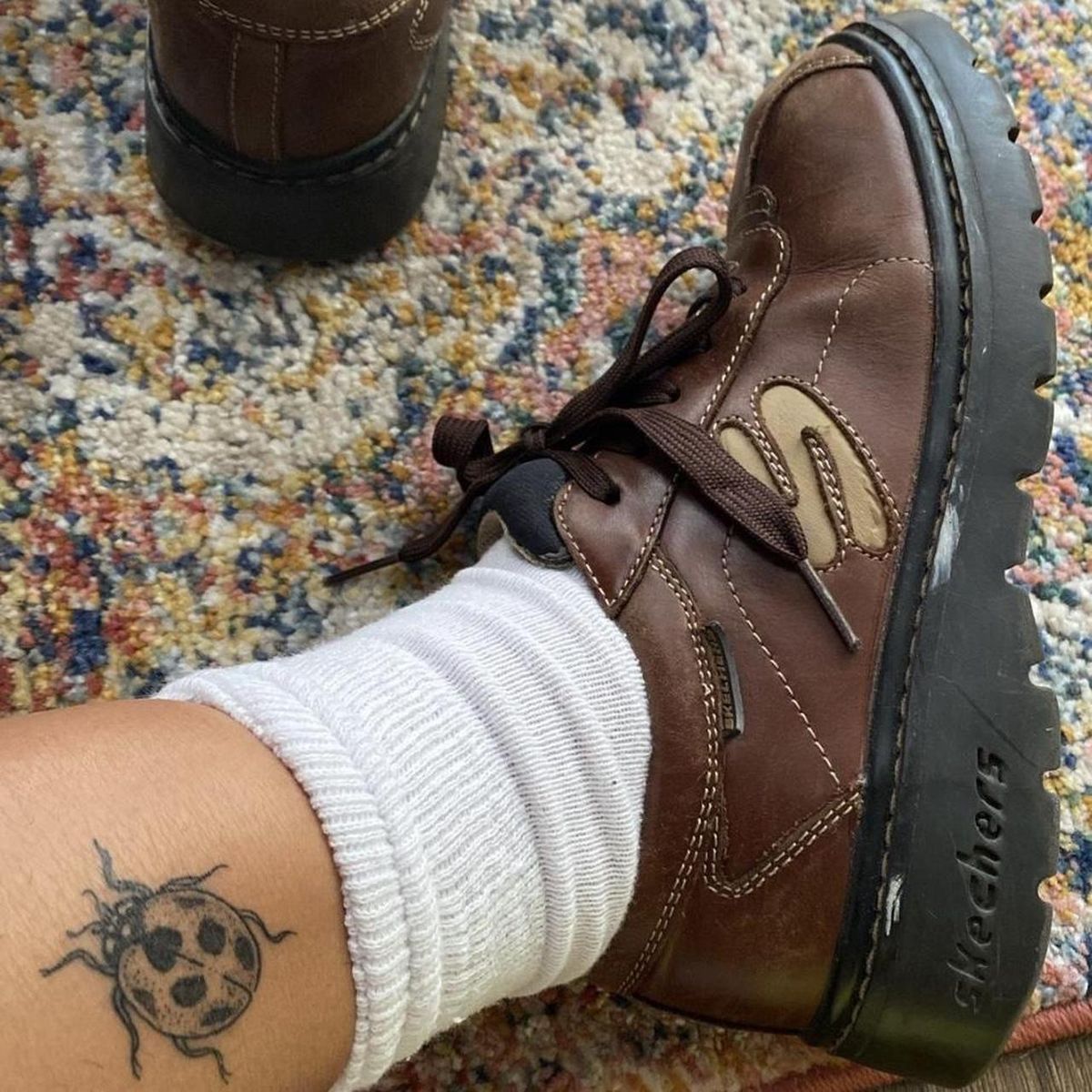 SKECHERS