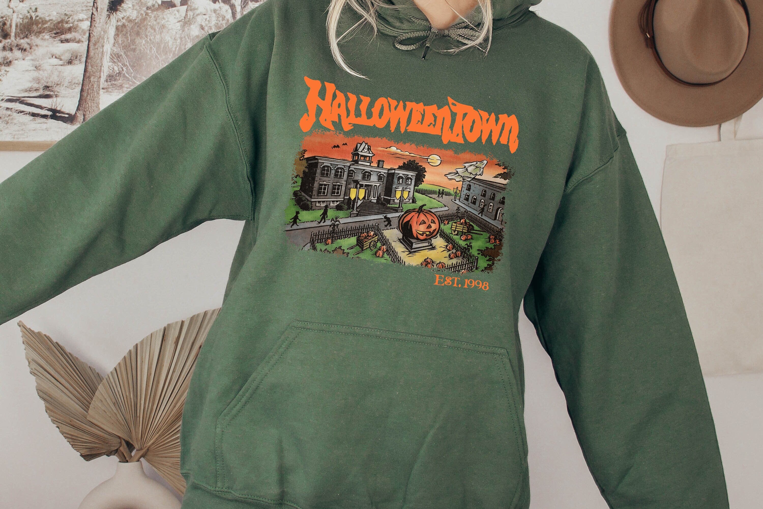 HalloweenTown 1998 Sweatshirt, Disney Halloween Shirt, Halloween Party Shirt, Halloween Town University, Womens Halloween, Funny Halloween , Halloween Shirts - Kittyband Fashion