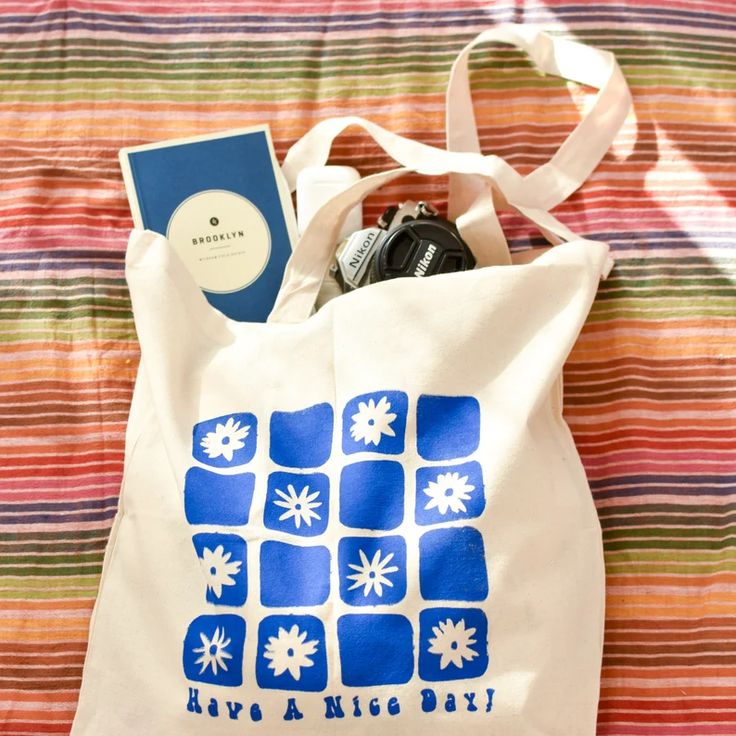 Have a Nice Day Canvas Tote Bag in Blue, Hand Screen Print Retro Bag, Eco-friendly Shopping Tote, Flower Canvas Tote Bag for Groceries, Best Tote Bags Ideas, Cute Tote Bags Ideas, Tote Bag Design Ideas, Girls Tote Bag, Best Canvas Tote Bags Ideas