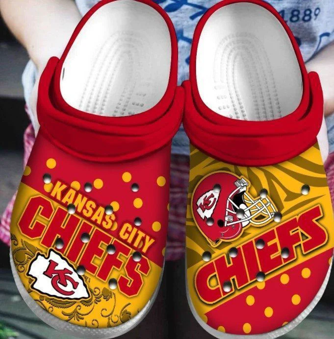 Kansas City Chiefs Helmet Pattern Crocss Classic Clogs Shoes In Red & Yellow Ver144