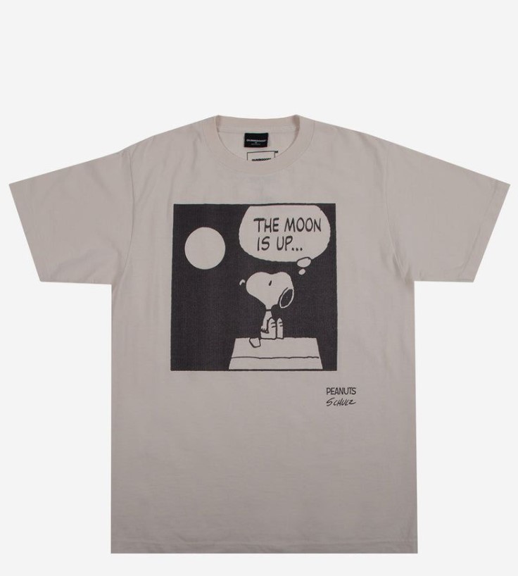 The Moon is Up Snoopy Peanuts Cartoon Tee Shirt Outfits