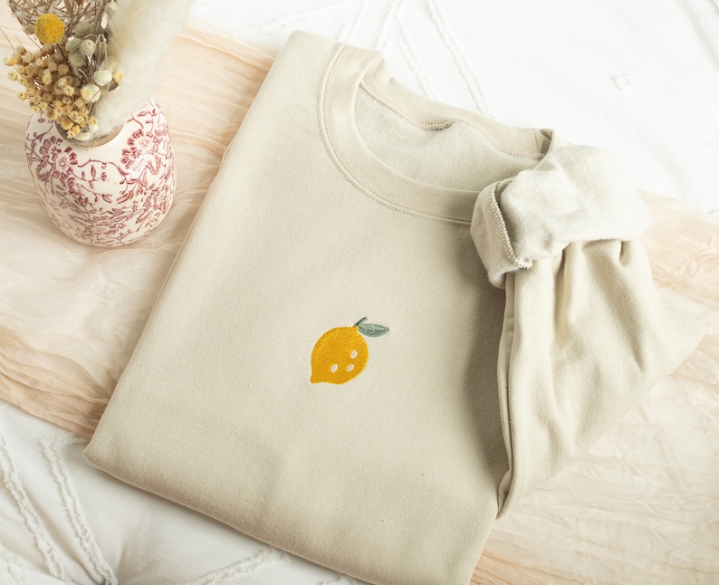 Embroidered Lemon Sweatshirt, Embroidered Lemon Crewneck, Cute Sweatshirts for Women, Trendy Crewneck, Foodie Sweatshirt