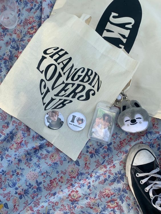 changbin lovers club tote bag