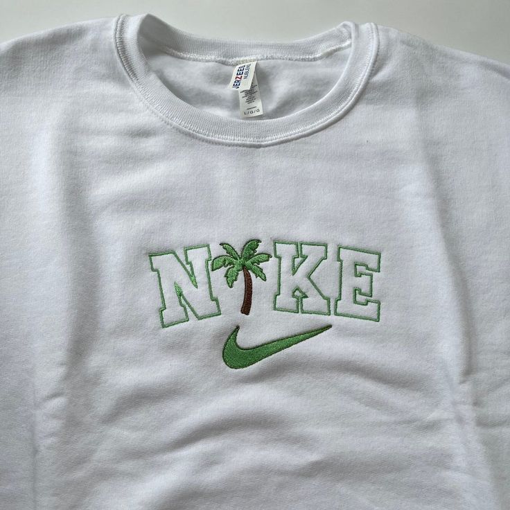 Embroidered Palm Tree Crewneck/T-Shirt