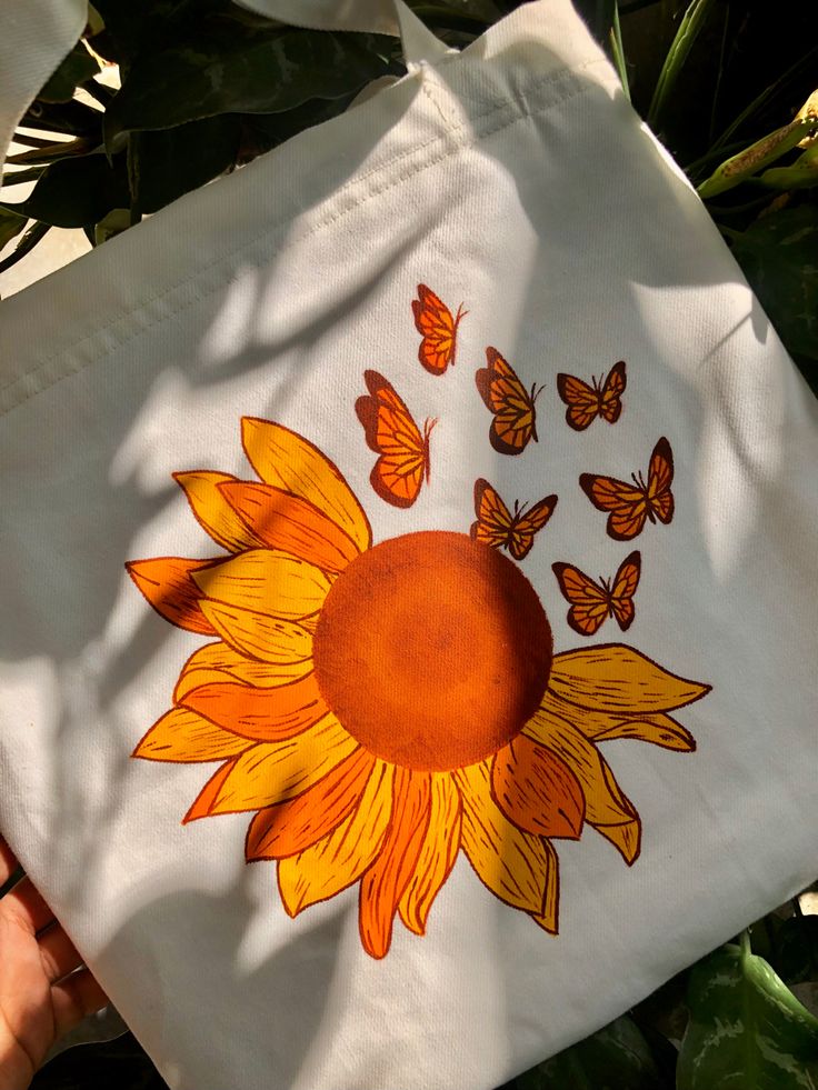 Tote bag girasol pintada a mano, Best Tote Bags Ideas, Cute Tote Bags Ideas, Tote Bag Design Ideas, Girls Tote Bag, Best Canvas Tote Bags Ideas