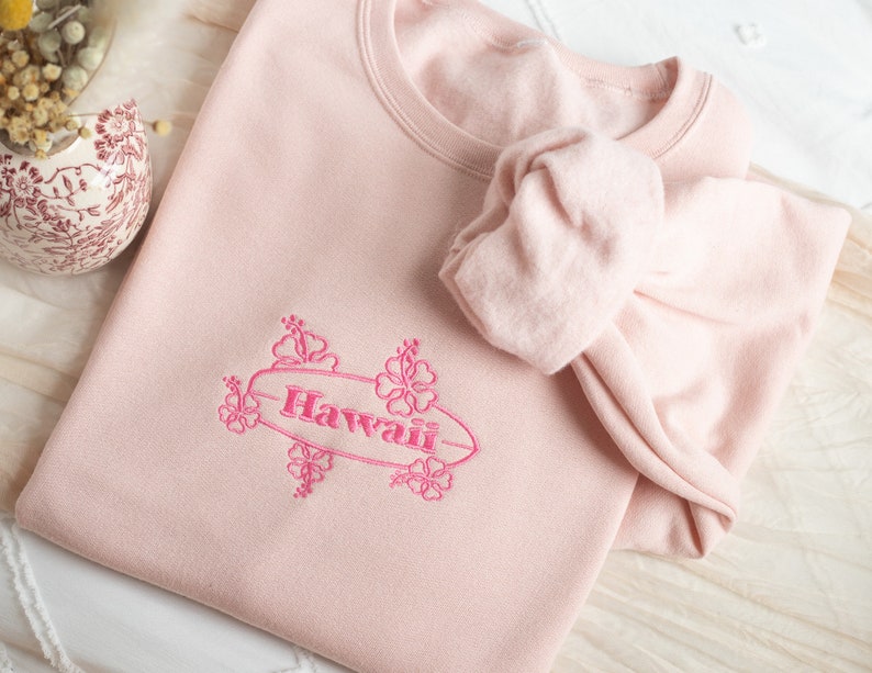 Embroidered Hawaii Hibiscus Sweatshirt, Embroidered Hawaii Sweatshirt, Cute Sweatshirts for Women, Trendy Crewneck, Funny Gifts for Her