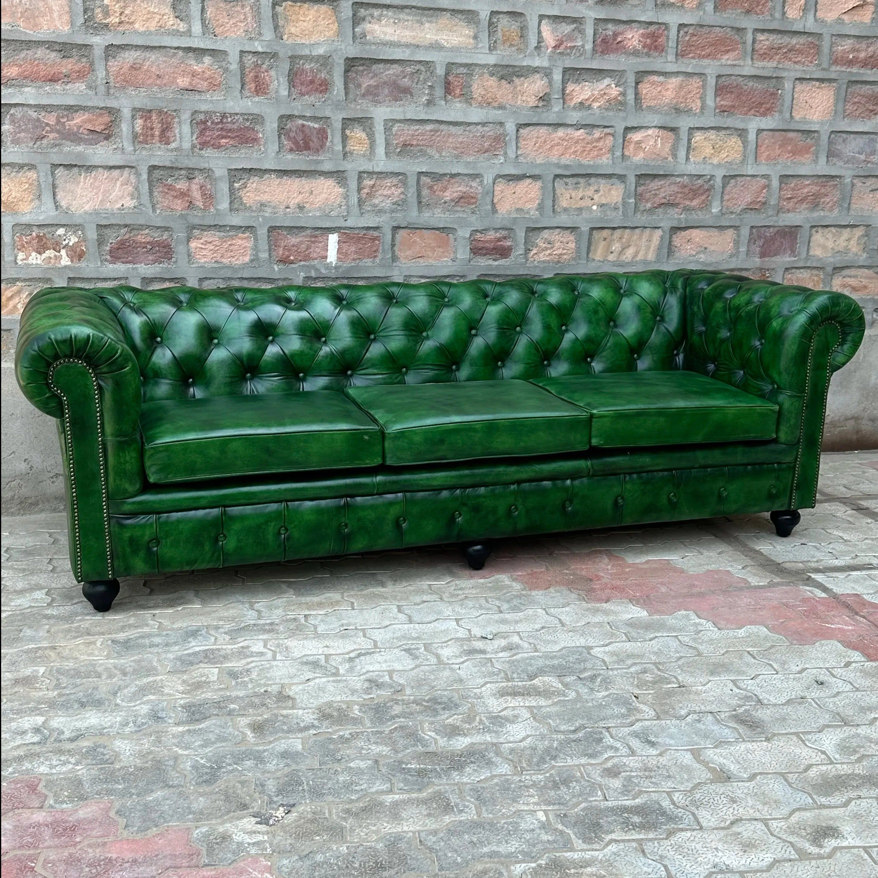 Polo Green Chesterfield Leather Sofa – 95 Sofa / Normal Cushions fashionstation 0608 2406