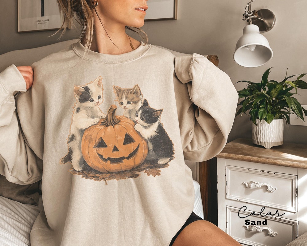 Vintage 90s Cat Halloween Sweatshirt, Retro Halloween Shirt, Spooky Season Tee, Pumpkin Shirt, Cat Lover Shirt, Black Cat, Spooky Season