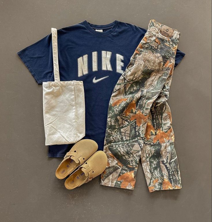 Nike Men’s Fitness T-Shirt, Sh &hellip;