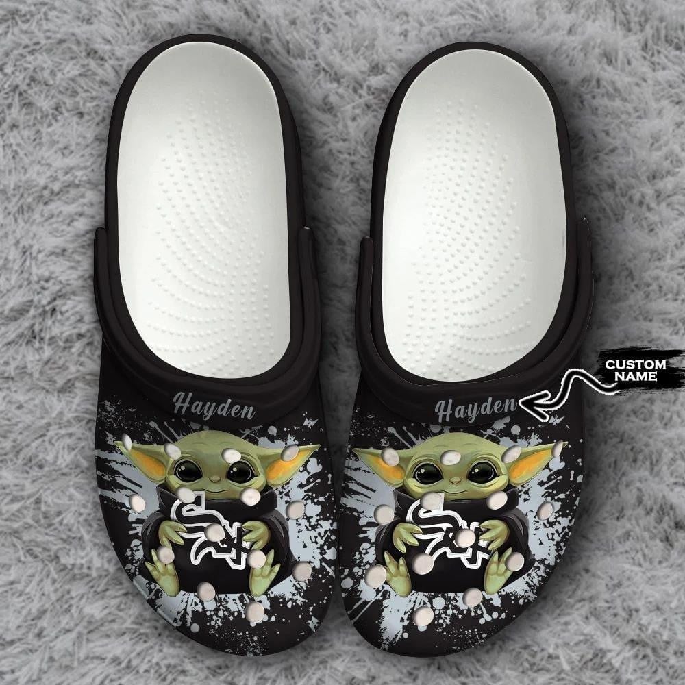 Custom Name Chicago White Sox MLB Team Logo Baseball Baby Yoda Crocss Classic Clogs Shoes Ver217