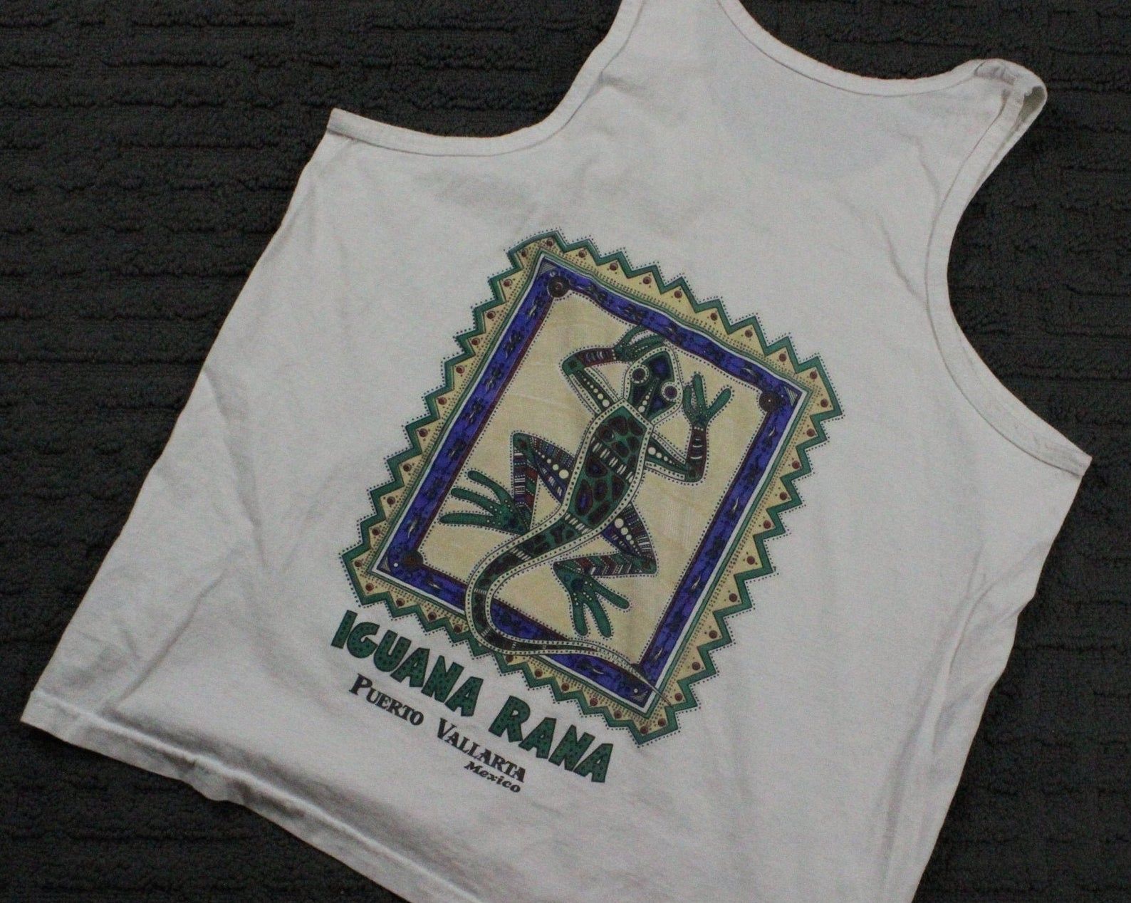 Vintage Iguana T-Shirt / 90S Lizard / Animal Promo Graphic Tee