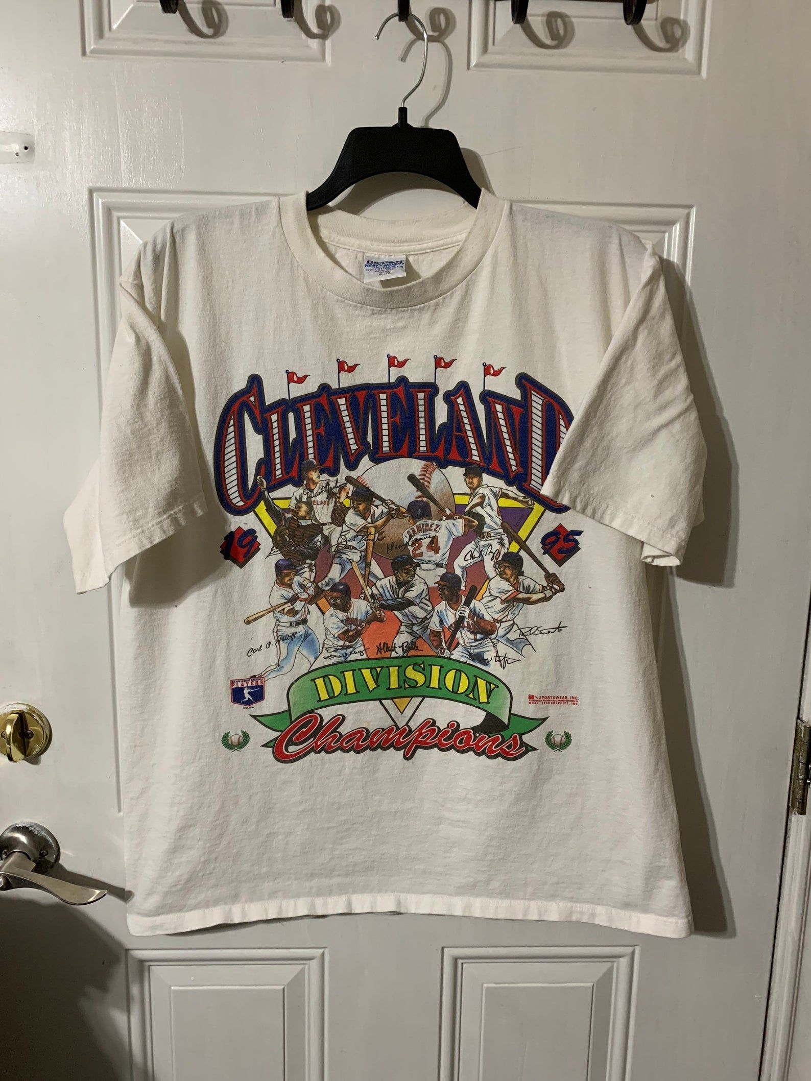 Vintage 90S Cleveland Division Champions 1995 T-Shirt