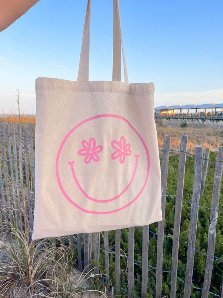 Flower Eyes Smiley Tote Bag, Best Tote Bags Ideas, Cute Tote Bags Ideas, Tote Bag Design Ideas, Girls Tote Bag, Best Canvas Tote Bags Ideas