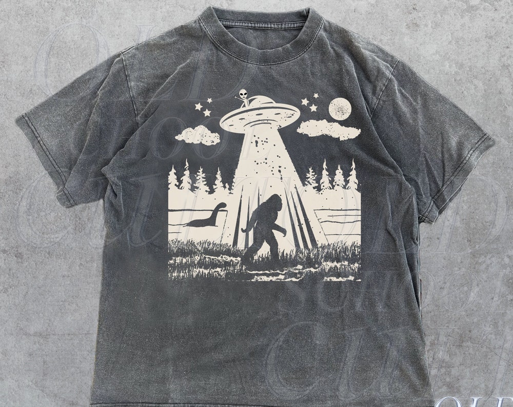 Bigfoot Ufo Retro 90s Shirt, Sasquatch Shirt, Funny Bigfoot Shirt, Hiking Shirt, Yeti Shirt, Monster Shirt, Alien Shirt, Cool Unisex Shirt