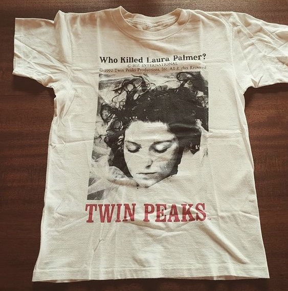 Twin Peaks TV Show Who Killed Laura Palmer Shirt Outfit