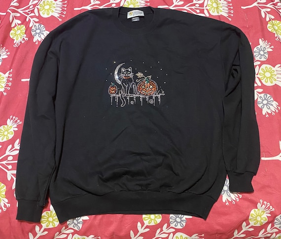 1990  s 2000  s Halloween Black Cat Sweatshirt  halloween costume ideas