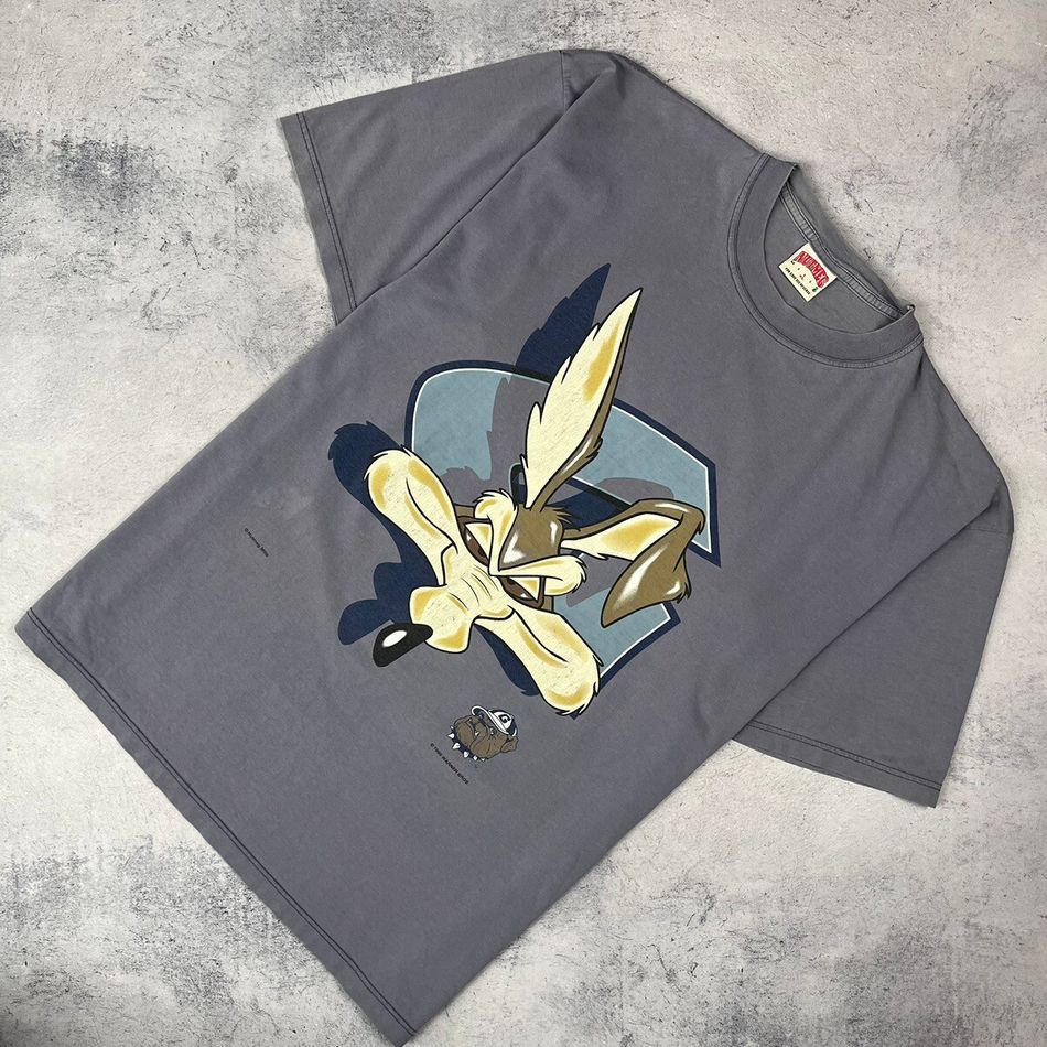 Vintage Georgetown Wile E Coyote War …