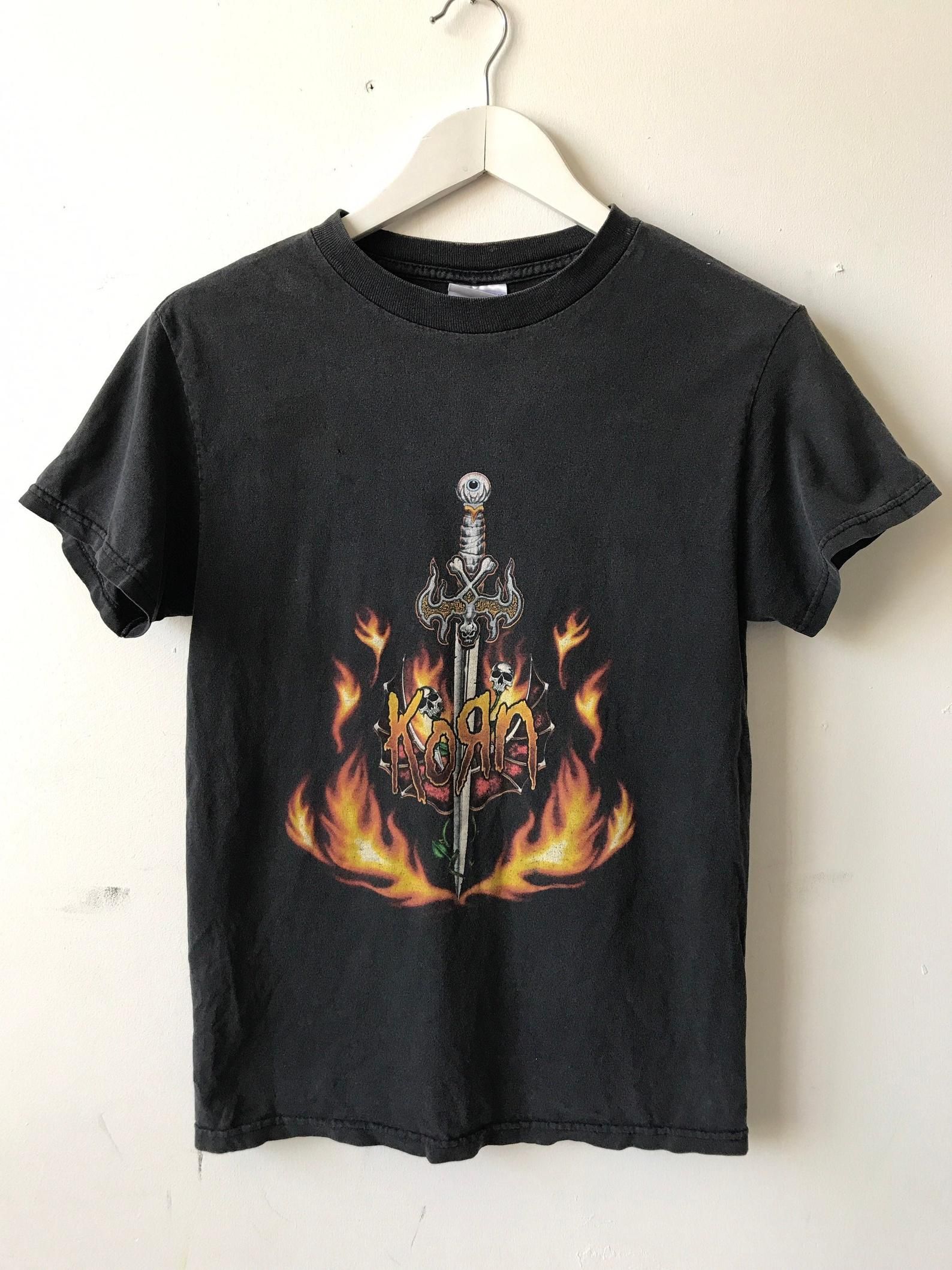 Vintage 90S 00S Korn Band Tee Roses Flames Grunge Distressed Worn Tee S